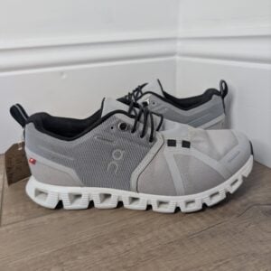 On Cloud 5 Waterproof Trainers UK4